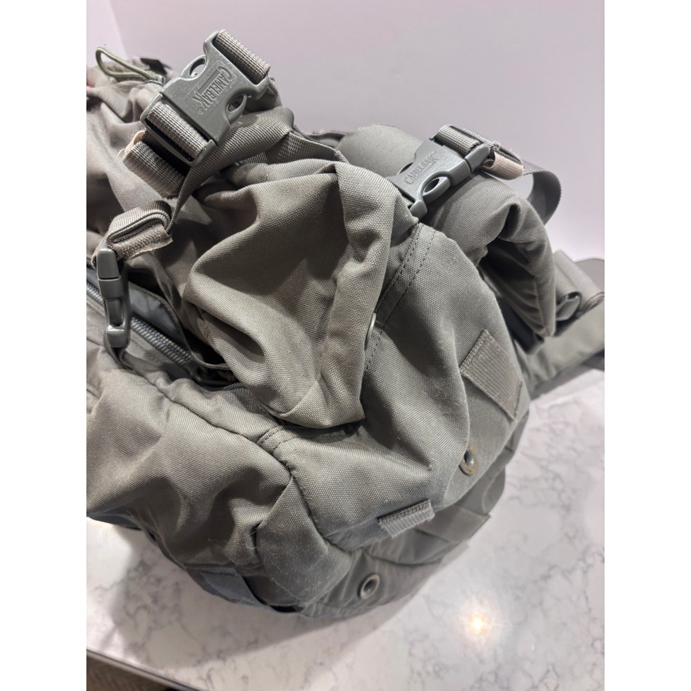 CamelBak Maximum Gear Tactical Backpack Cordura Assault Pack Foliage Green Grey - Picture 14 of 16